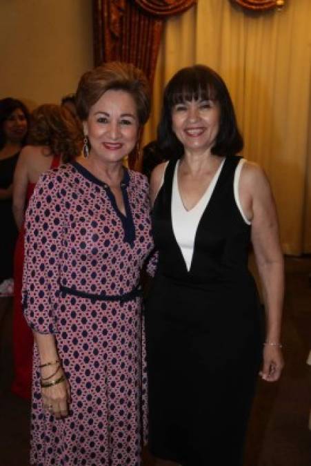 Lizeth Nassar y Rita Handal.