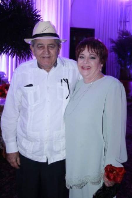 Elías y Lorraine Miselem.