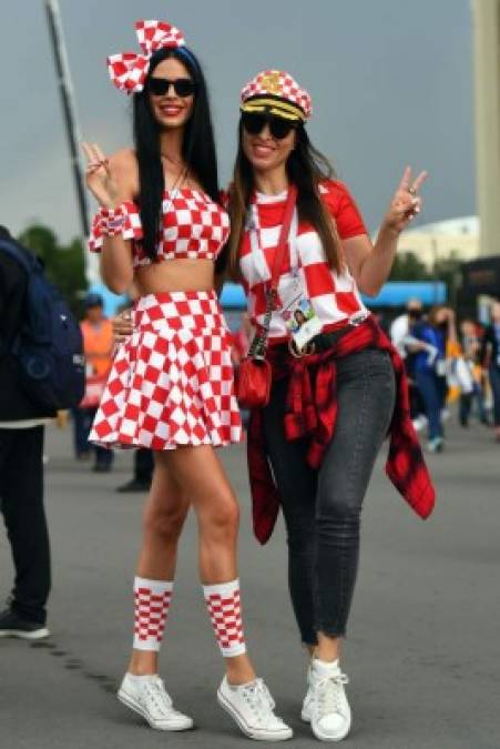 Así de hermosas son las aficionadas de Croacia.