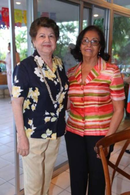 Nelly Saybe y Maritza Arévalo.