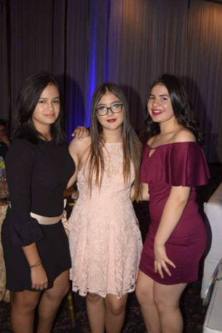 Linda Santiago, Pame Manun y Luisa Aguilar.