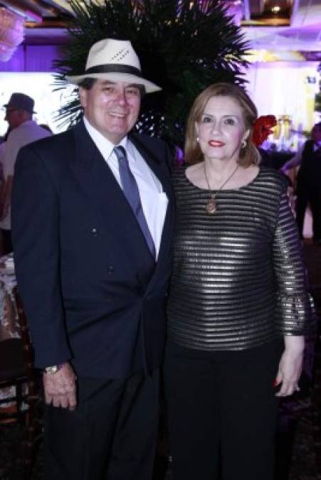 Carlos Enrique y María Elena Rivera.