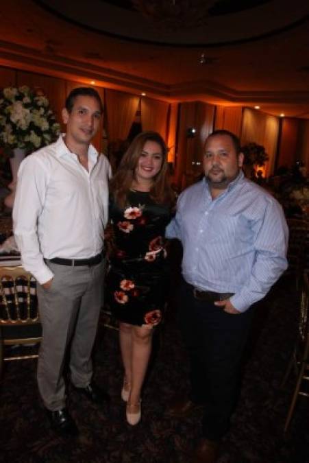 Mario Duarte, Alejandra Reyes y Allan Duarte.