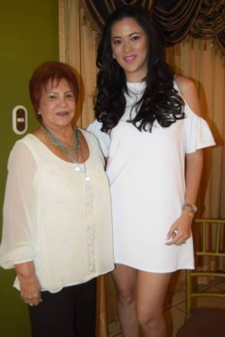 Hilda Córdoba y Gaby Zavala.