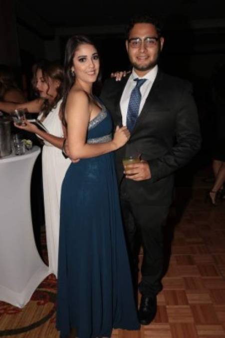 Denisse Fonseca y Jon Figueroa.