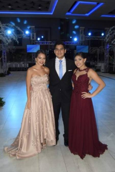 Daniela Paz, Daniel Flores y Natalia López.