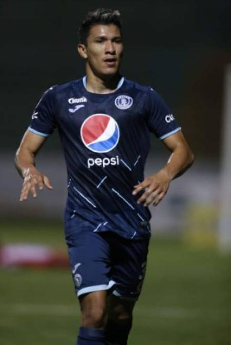 Kevin López: El volante finaliza su contrato al final de la presente temporada con Motagua y a estas alturas sigue sin renovar con los azules. Ha trascendido en las últimas horas que tendría ofertas del exterior.