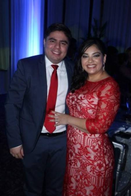 Mauricio Contreras y Johanna Turcios.