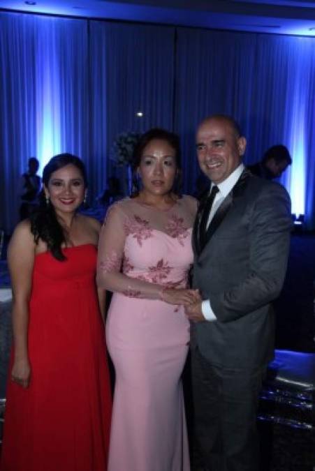 Lilian Villanueva, Ana Suazo y Denis Hernández.