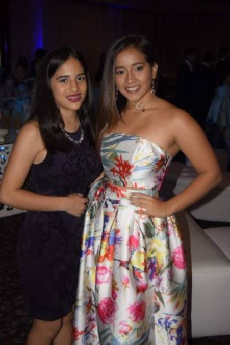 Praxy Gamboa y Natalia Naveda.