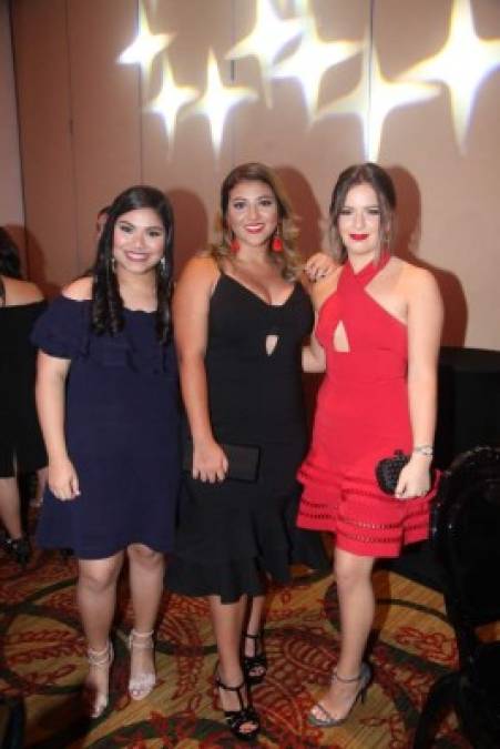 Mariana Durón, Alice Matamoros y Ángela Bueso.