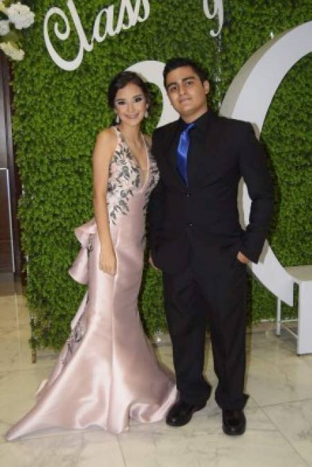 Grettel Alvarado y Kevin Beltrand.