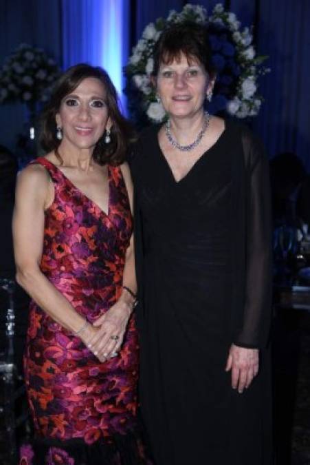 Diana Larach y Lorraine Fath.