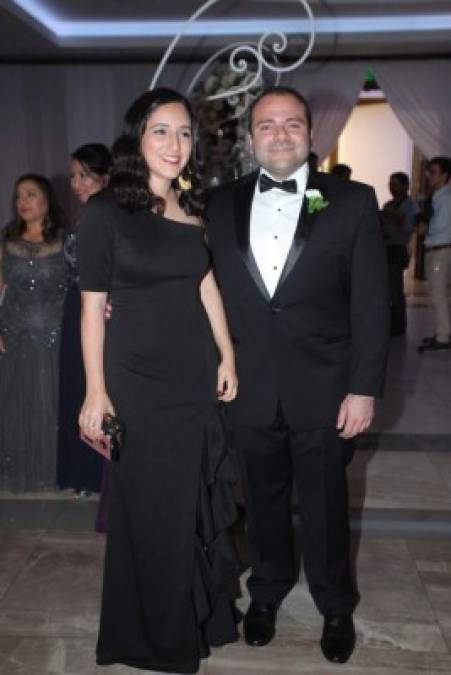 Sara Santos y Karl Holst.