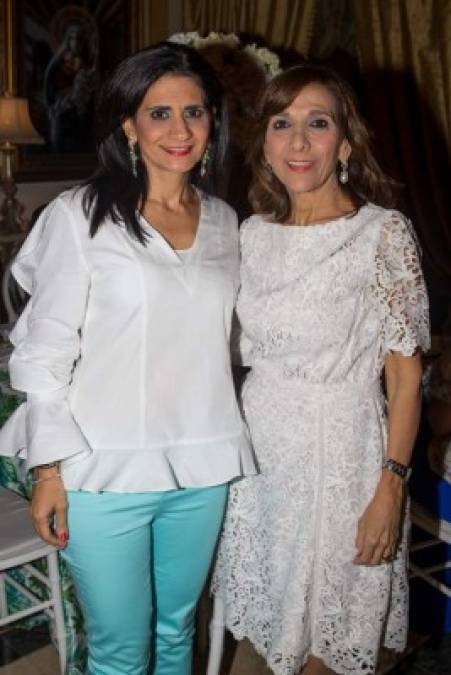 Sandra Faraj y Diana Larach.