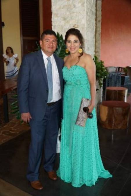 Ronald y Karla Osorto.