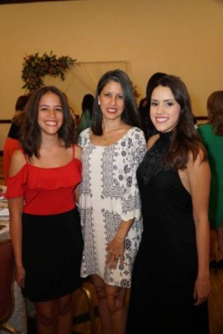 Erika, Elena y Eugenia Delgado.