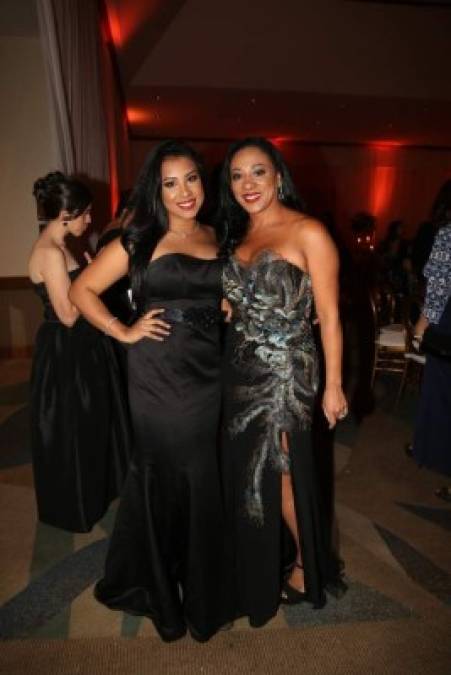 Alissa y Denia Perdomo.