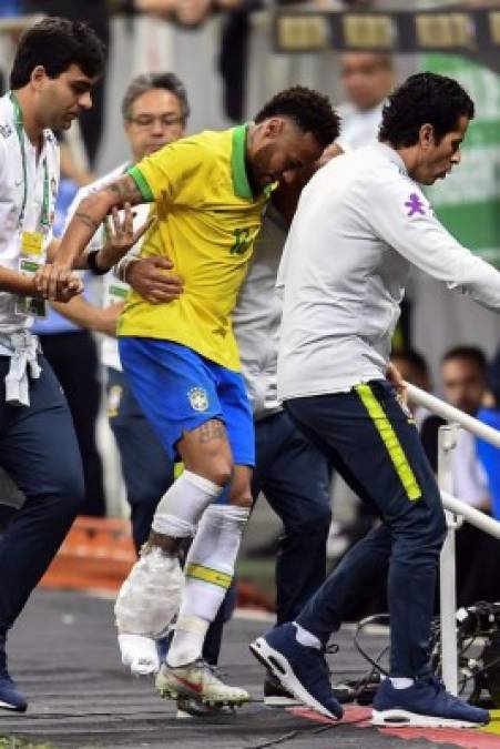 Neymar vive una auténtica pesadilla tras esta nueva lesión que lo aparta de la Copa América. Foto AFP