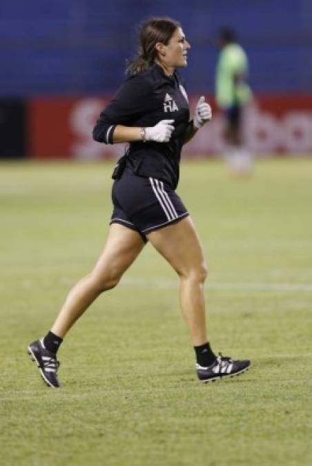 Hilary Obert tiene dos años y dos meses de trabajar con el Seattle Sounders.