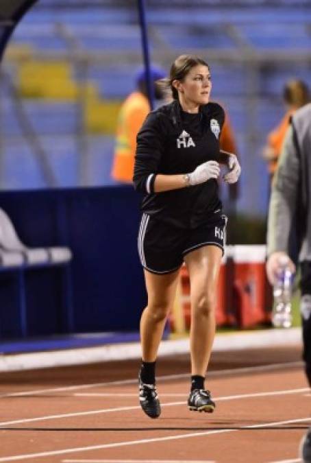 Hilary Obert llamó la atención cuando saltó al campo del Olímpico con el Seattle Sounders.