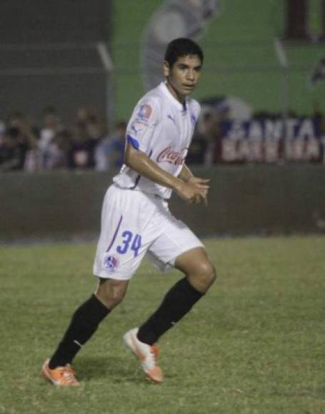 Carlos Pineda: El mediocampista es otra de las bajas del Olimpia en su estreno en la Liga Concacaf.