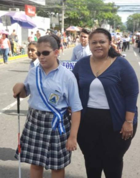 Esta estudiante con excelencia académica es una inspiración, para lograr el éxito no existen obstáculos si se tiene la determinación para alcanzarlo.