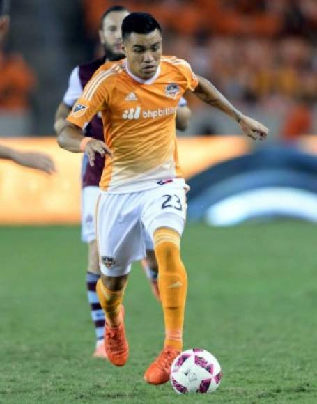 José Escalante es un centrocampista que milita en el Houston Dynamo de la MLS. Tiene 22 años.
