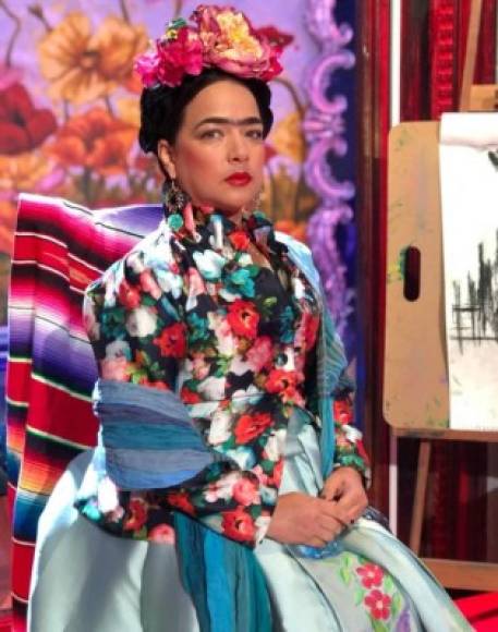 La actriz y conductora Adamari López honró a la perfección a la famosa pintora mexicana Frida Kahlo.