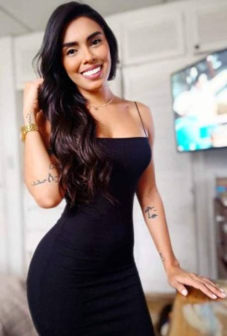 La chica panameña fue competidora del programa televisivo Calle 7. Se ha vuelto una estrella en Instagram debido a sus publicaciones sobre modelaje y belleza.