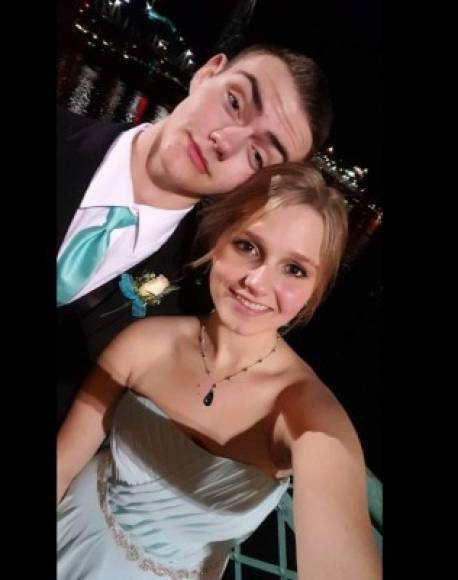 Casey estudiaba en la Universidad Estatal de Oregón. Su novio alertó al servicio de emergencia para que pudiera ayudar a su novia.