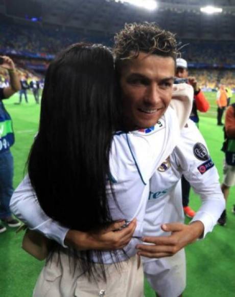 El astro luso del Real Madrid, Cristiano Ronaldo, sembró dudas este sábado sobre su continuidad al afirmar que 'fue bonito estar en el Real Madrid', nada más ganar el equipo blanco una tercera 'Champions' consecutiva.