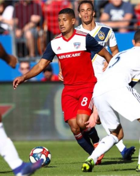 Bryan Acosta (FC Dallas) - El mediocampista dejó el fútbol español para aventurarse en la MLS y estar más cerca del país para ser tomado en cuenta en la Selección de Honduras. Ya ha marcado su primer gol con el FC Dallas y es titular.