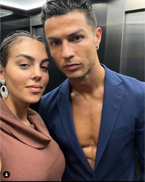 Cristiano Ronaldo está en una relación sentimental con la modelo e influencer Georgina Rodríguez desde 2016.