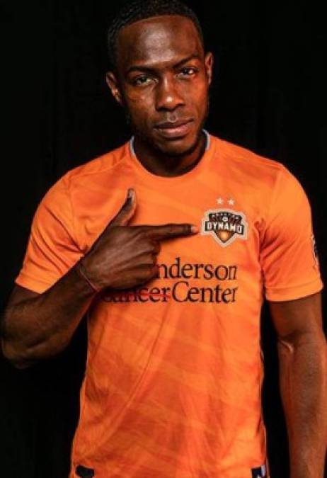 Maynor Figueroa: En información brindada por Diario Diez, señalan que el experimentado defensor llegó a un acuerdo para seguir una temporada más con el Houston Dynamo de la MLS de Estados Unidos.