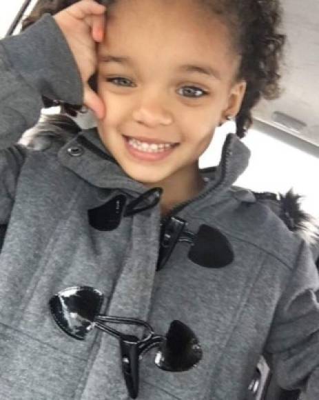 Según contó la madre de la niña al sitio BET, Tyra Banks la contactó por Instagram y le pidió que Ala’Skyy audicionara para que fuera parte de su parque temático Modelland.<br/><br/>