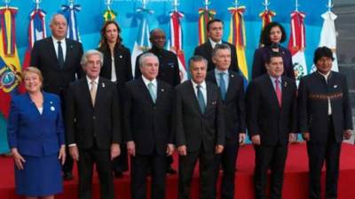 Los jefes de Estado del Mercosur durante la reunión en Argentina. Foto/EFE