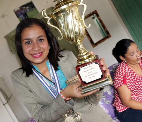 La mejor estudiante de Honduras sueña con ser cardióloga