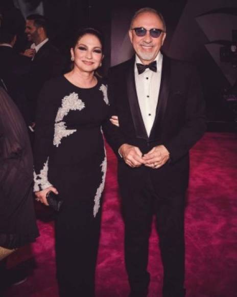 Gloria y Emilio Estefan. La pareja será reconocida esta noche por su trayectoria y aporte a la música latina.