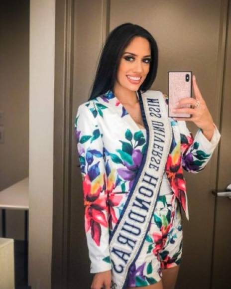Cecilia María Rossell Guerra, Miss Honduras Universo 2021 es una hermosa copaneca de cabello negro largo, silueta envidiable, altura de 1.75 metros y sobre todo de un corazón noble y humilde.