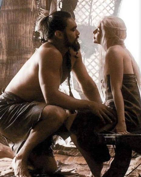 10. Admitió que las escenas de sexo en Game of Thrones fueron las más difíciles, si bien el personaje de Khal Drogo probablemente no tuvo ningún problema, Jason Momoa, el actor, parece tener un pequeño problema de vez en cuando.