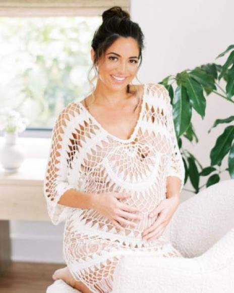Silva dio a luz a su primer hijo un mes después que se diera a conocer su divorcio con César Conde, presidente de NBCUniversal Telemundo Enterprises y NBCUniversal International Group.