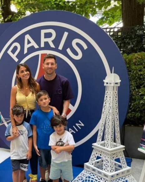 Messi junto a su esposa Antonela Roccuzzo, ya tiene visto el sitio ideal para mudarse e irse a vivir con sus hijos, Thiago, Ciro y Mateo, a las afueras de París.