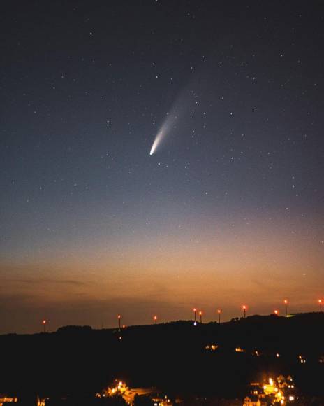 Este cometa “Diablo” su tamaño en el diámetro es de aproximado de 34 kilómetros, y tarda 71 años en dar la vuelta al Sol, será visible nuevamente en el año 2,095. 