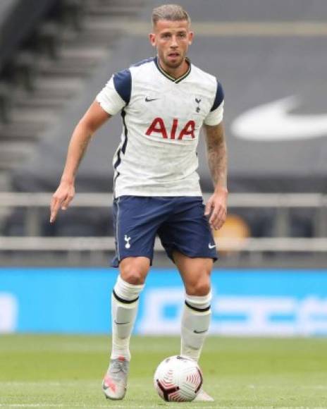 Toby Alderweireld - El belga de 31 años aparece en la zona central de la defensa del Tottenham.