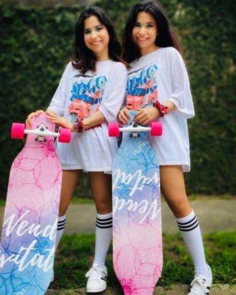 TikTok: @triminiotwins<br/>Vicky y Mercy son unas sampedranas que cuentan con más de 1.1 millones de personas siguiendo sus logros académicos, pasatiempos, confesiones de gemelas y muchas ocurrencias. <br/>