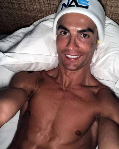 Ahora Cristiano Ronaldo puede presumir de una sonrisa blanca y perfectamente alineada.