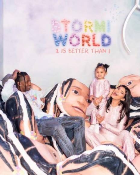 Para el cumpleaños de su retoño, Kylie se reunió con su ex y el padre de Stormi, Travis Scott.