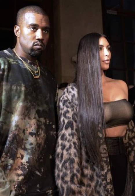 Kanye West estaba en New York el domingo en un concierto que canceló tras ser informado del asalto a su mujer.