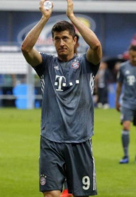 Robert Lewandowski podría poner fin a su etapa en el Bayern de Múnich pese a tener contrato hasta el 30 de junio de 2021. PSG y Manchester United pujan por el delantero.